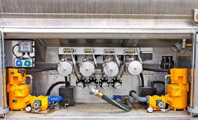 桁架結構,俗稱大鶴管流體裝載臂,俗稱小鶴管 大鶴管與小鶴管的區別及各自的特點