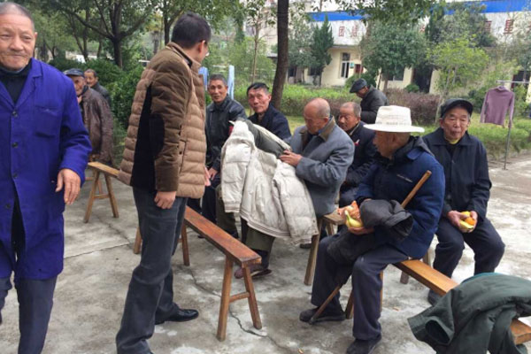 金剛石鋸片職工捐衣 金剛石鋸片職工捐衣