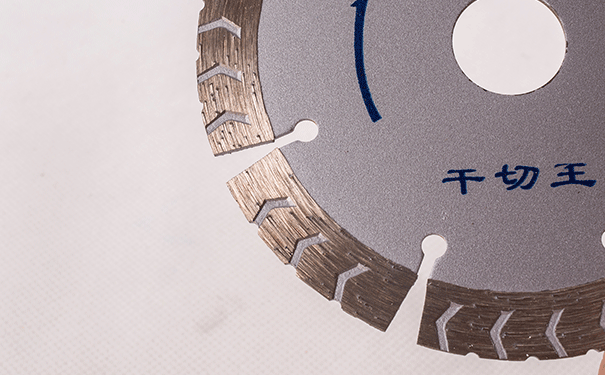 提高花崗巖鋸片刀頭使用壽命的簡(jiǎn)單方法 提高花崗巖鋸片刀頭使用壽命的簡(jiǎn)單方法