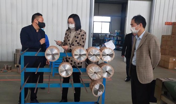 鄂州市市委常委、統(tǒng)戰(zhàn)部部長鄒霞 蒞臨湖北昌利公司調(diào)研