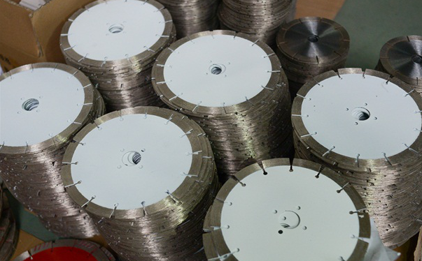 論金剛石切割片硬度的重要性！