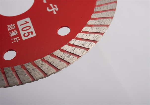 使用陶瓷切割片鋸切的瓷磚有哪些優(yōu)點(diǎn)？